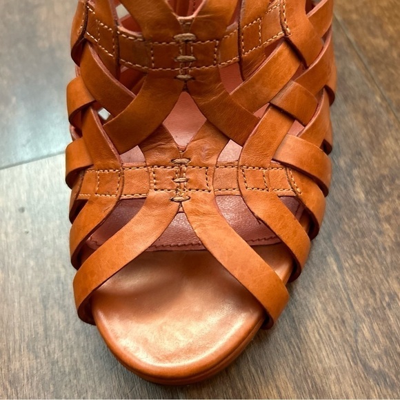 Via Spiga Orange Leather Strappy Heels, Low Platform, Size 9.5 - Picture 9 of 16